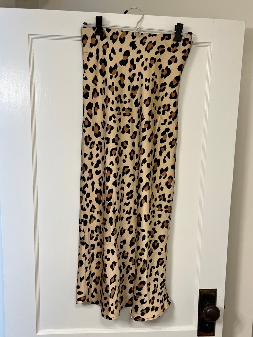 Forever 21 Beige and Black Animal Leopard Print Midi Skirt